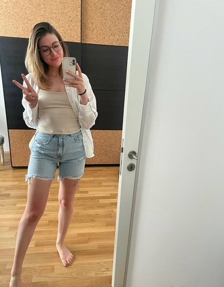 julesstory pornstar hd pic