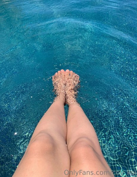 coy koi star pornographic image