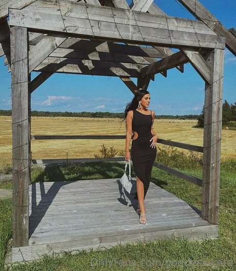 goddess kara nude star images