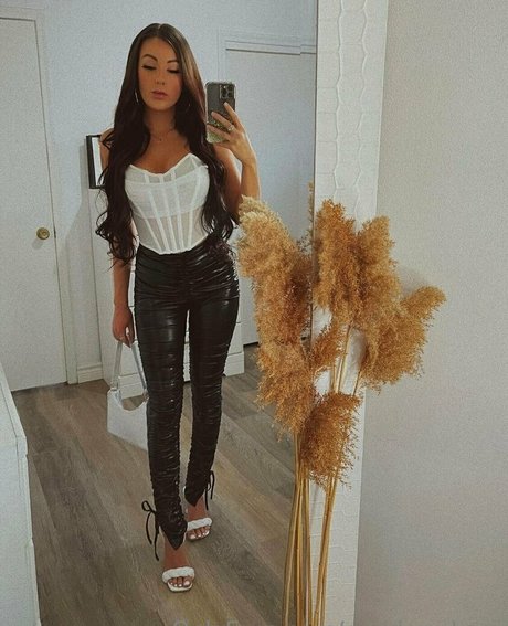 goddess kara porn model galleries