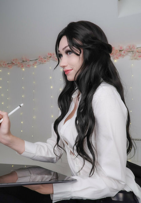 louvrissa beautiful actress pictures