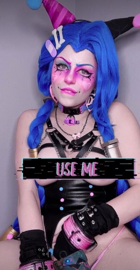 Maxalah star erotic pic