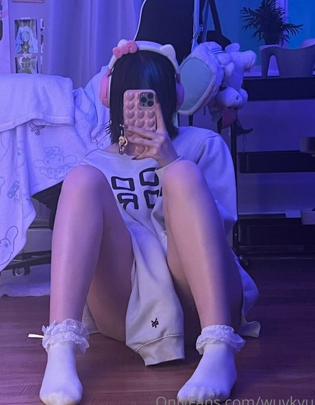 wuvkyu exclusive pornstar picture
