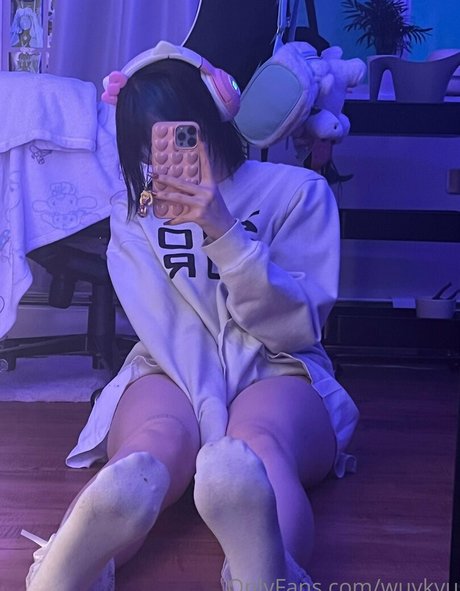 wuvkyu sexy star pic