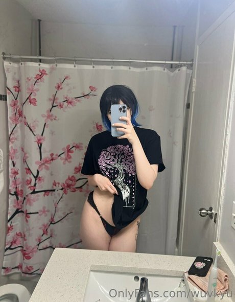 wuvkyu pornstar perfect pics