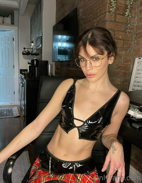 itsmorganalexis beautiful model pics