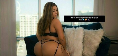 mamicolombia22 naked star image