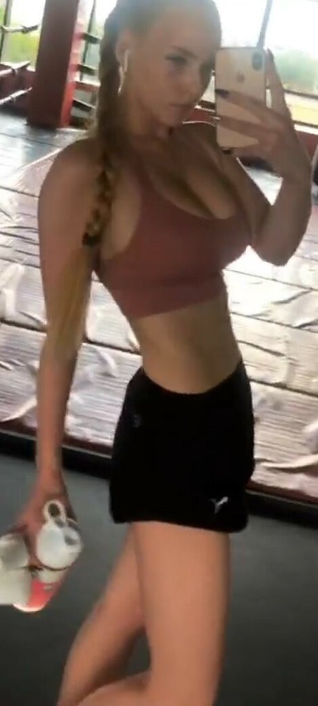 Oksana Neveselaya star top photos