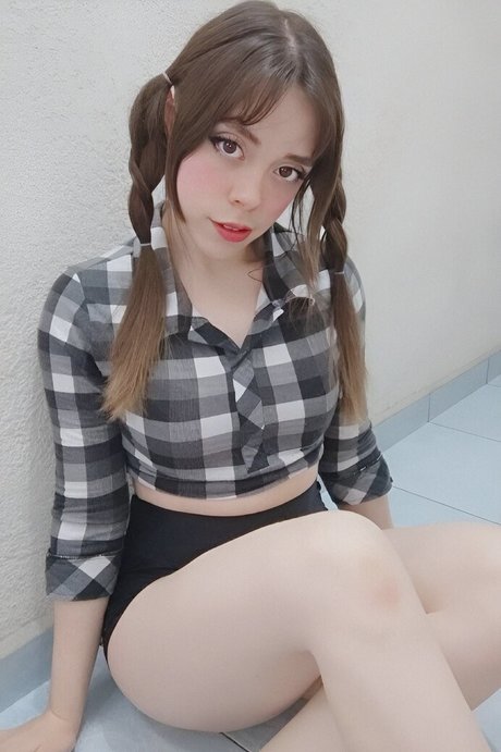 Frbuni model nude archive