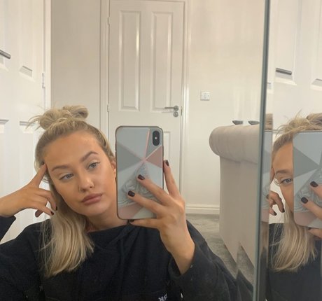 Tia Carter pornstar naked pic