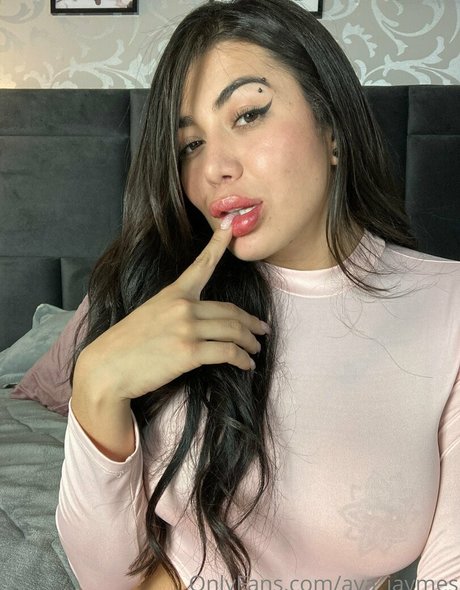 avajaymesfree top model photos