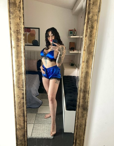 avajaymesfree beautiful model image