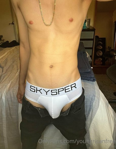 youngricanfree exclusive model pictures