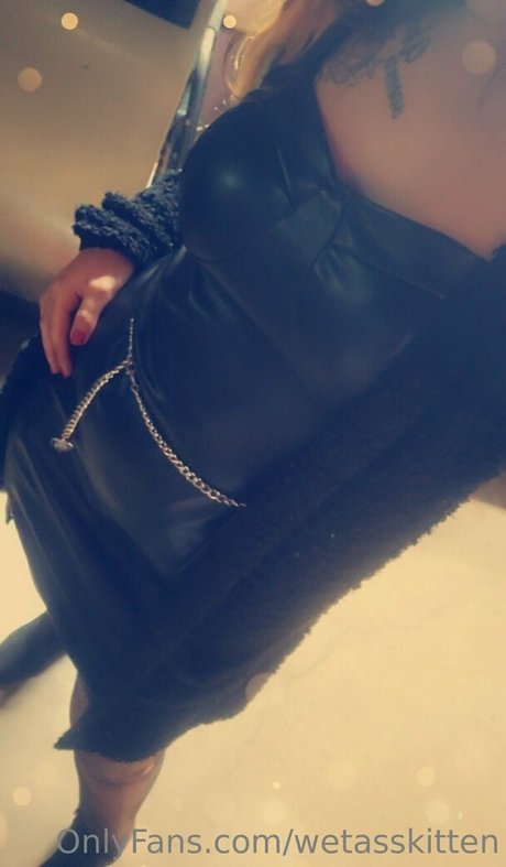 wetasskitten model perfect pictures