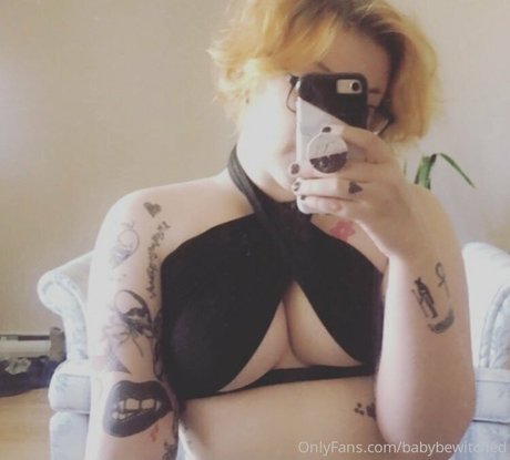 babybewitched pornstar top image