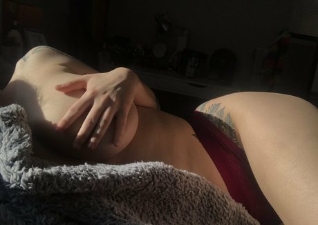 korkor nudes star img