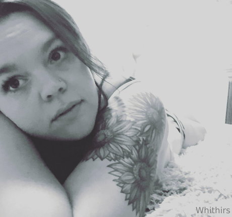 whithirs exclusive model image