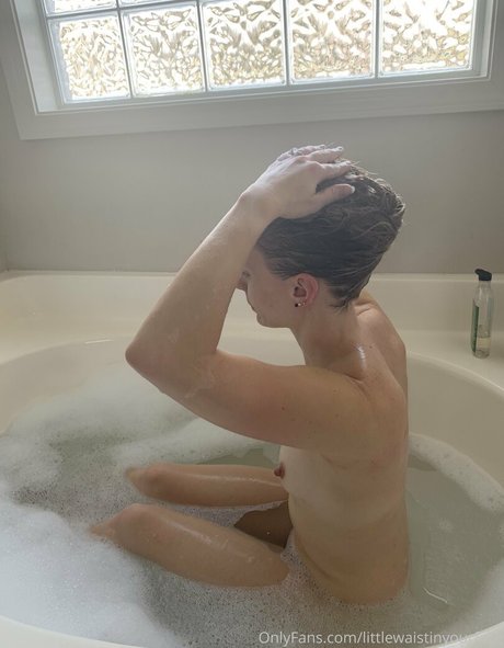 littlewaistinyourface model sex photos