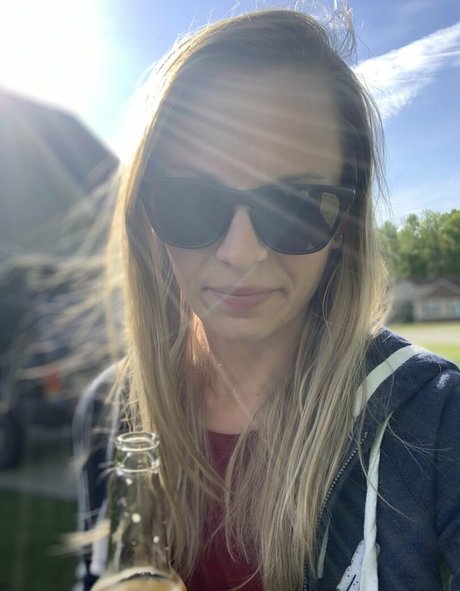 littlewaistinyourface porn actress pics