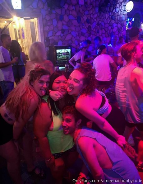 ameenachubbycutie pornographic model image