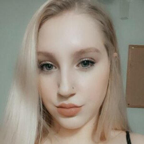 bbyjuulxo nude actress pictures