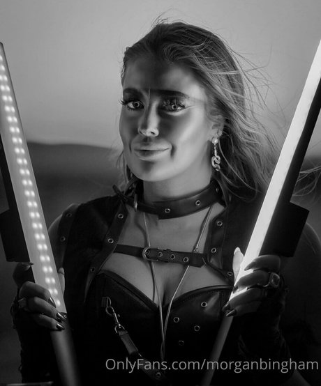 morganbingham model nude photo