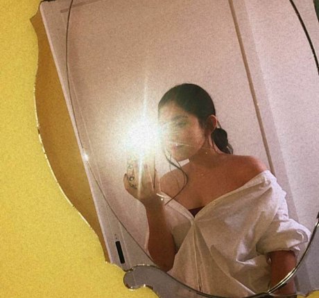 Valeria Alcala pretty model pics