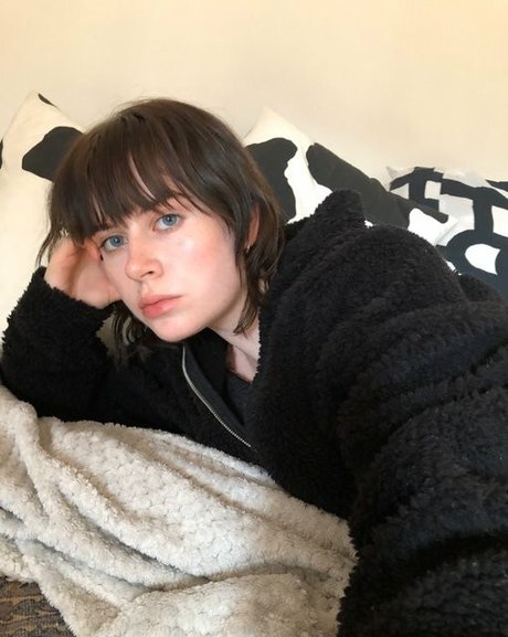 Kara Moon erotic pornstar archive