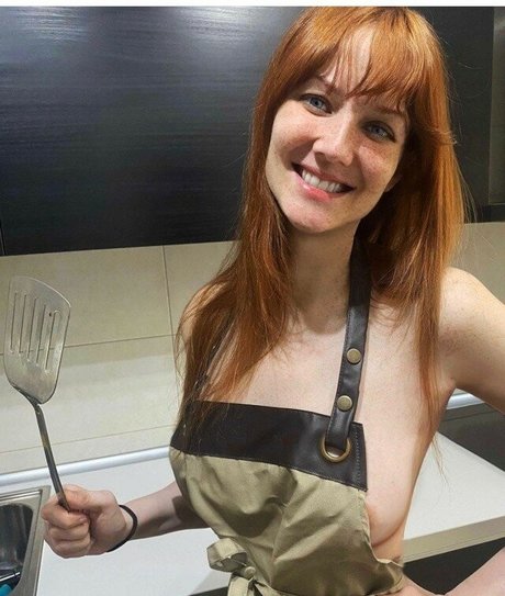 Lollipop Ginger pornographic actress photo