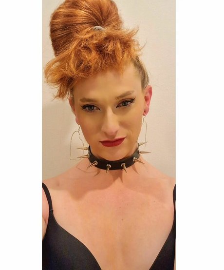 Dusk Rose perfect model photo