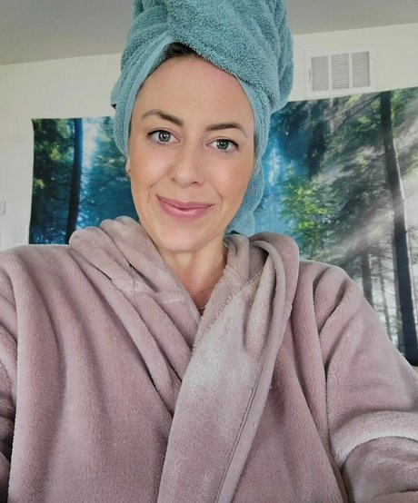 Daisy Dickson nice star pic