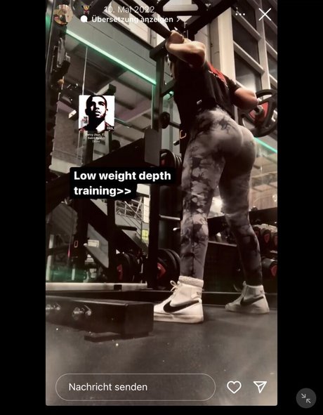 Maisie Simpson model xxx galleries