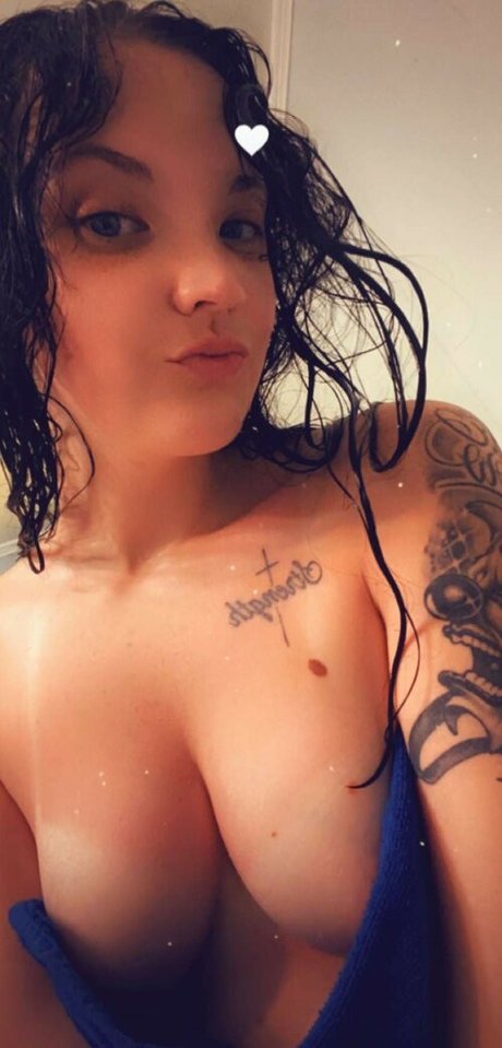 _freckles and roses sexy model images