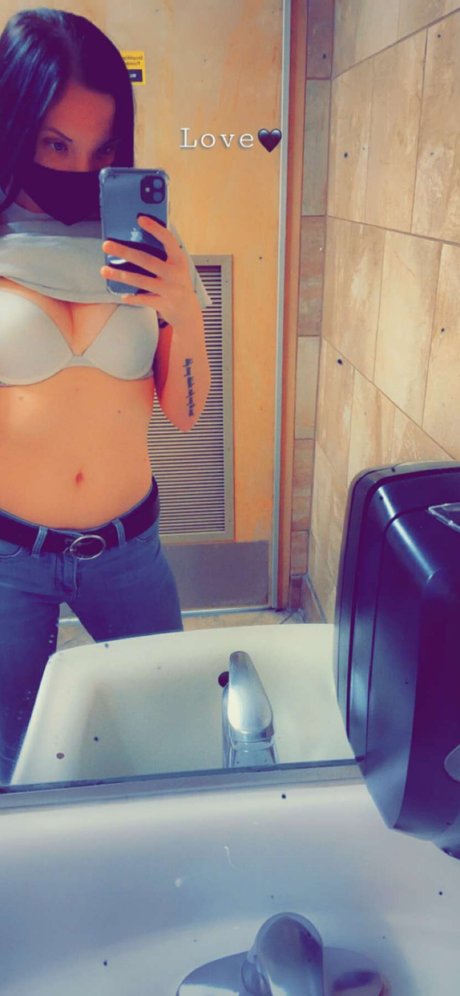 _freckles and roses pornstar perfect pic