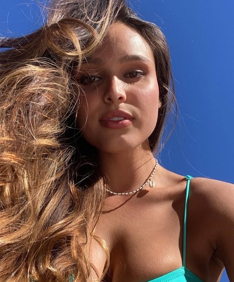 Kiana Stadler free model image