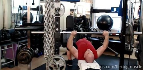 flexbigmuscle model hot pics