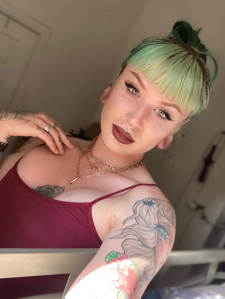 BACK FROM TH3 D3AD hey did it_ hd star image