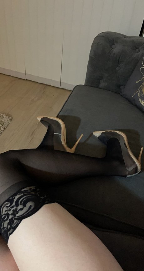 Notts CrossDresser hot actress images