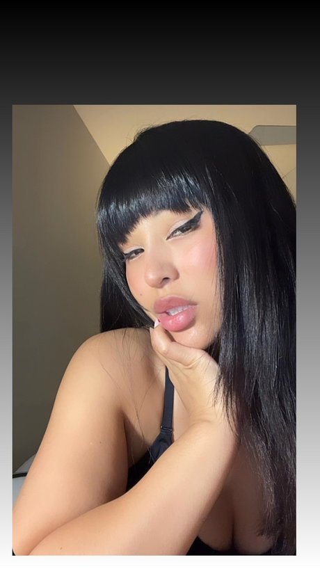 _Alisa_ beautiful pornstar picture