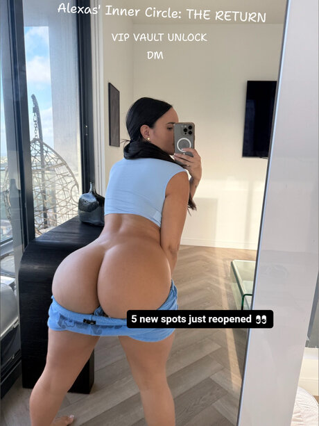 beautiful babe onlyfans porn image