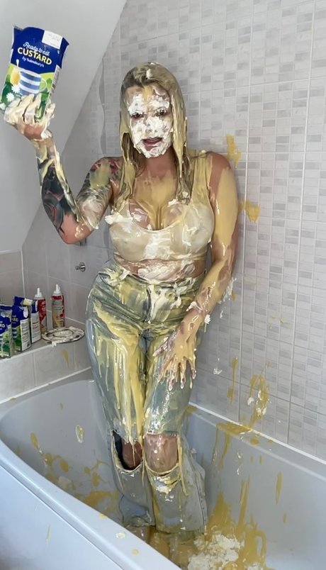 Charley Atwell WAM star sexy pics