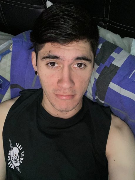 Alexhot14 naked pornstar picture