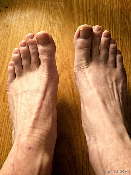 Alex Caliber star top pic