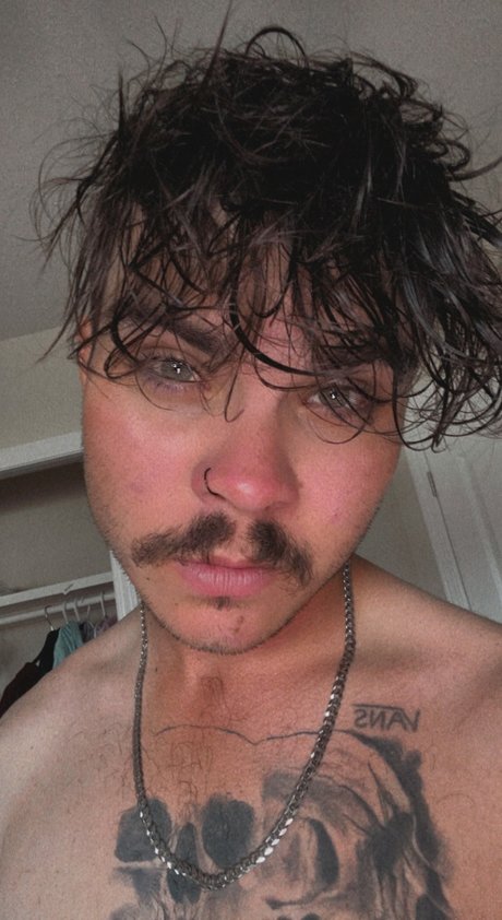 Noah Smith erotic star img