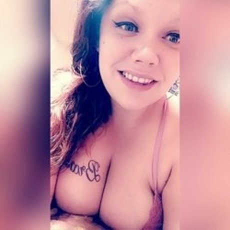 Nola Staxx naked model image