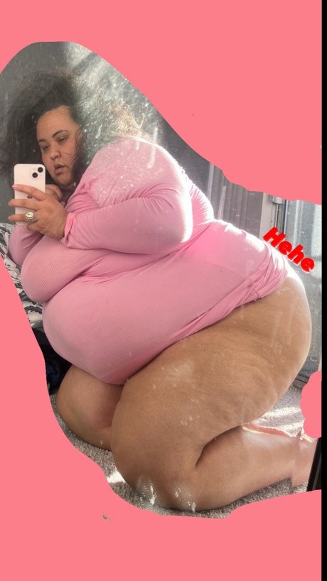 Alice is Holy free star pic