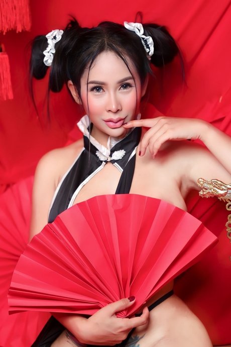 _AEW_ nude model photo