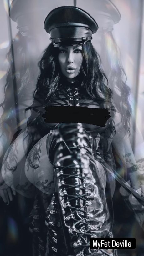 Tyra Deville model perfect galleries