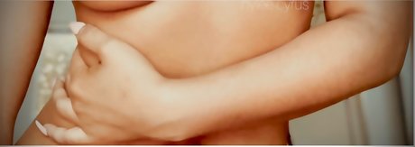 NyleeCyrus model art gallery