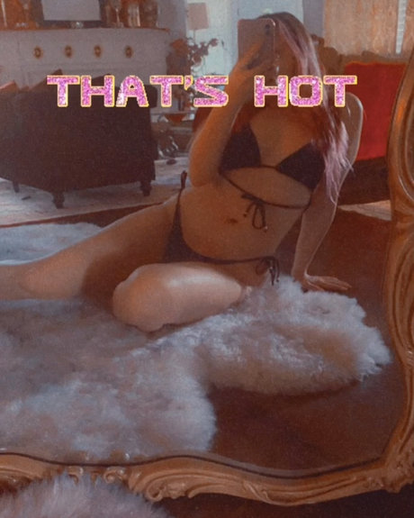 Goddess Salem hot model picture